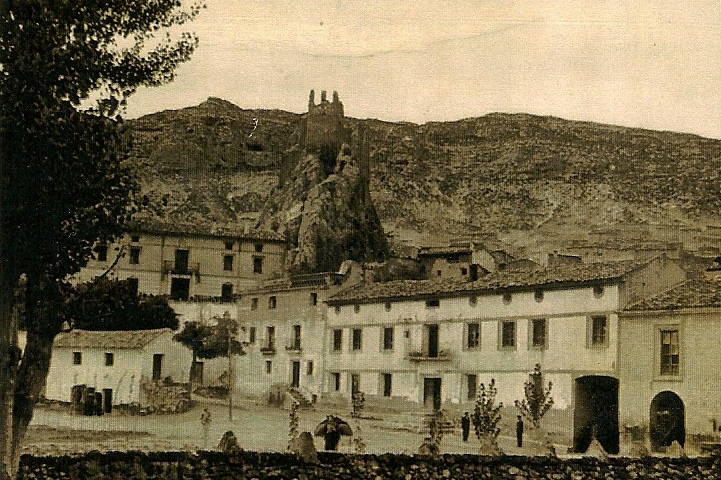 Villel de Mesa - Villel de Mesa. Foto antigua. Plaza