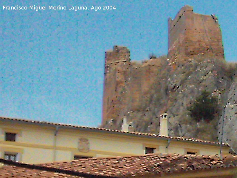 Palacio de Villel de Mesa - Palacio de Villel de Mesa. Palacio bajo el castillo