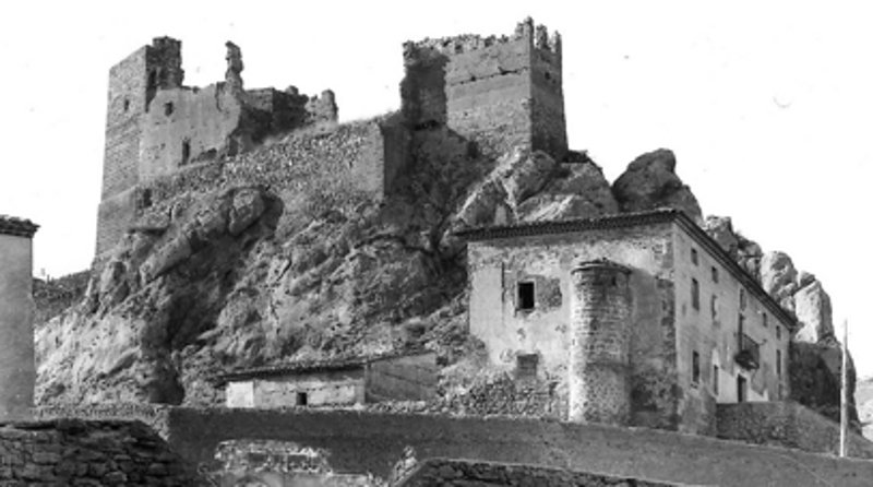 Muralla - Muralla. Foto antigua. Torren circular adosado al palacio