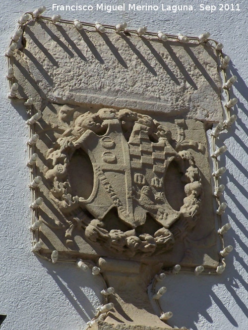 Ayuntamiento de Alcaudete - Ayuntamiento de Alcaudete. Escudo del Seoro