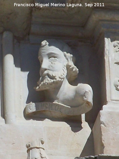 Iglesia de Santa Mara - Iglesia de Santa Mara. Busto