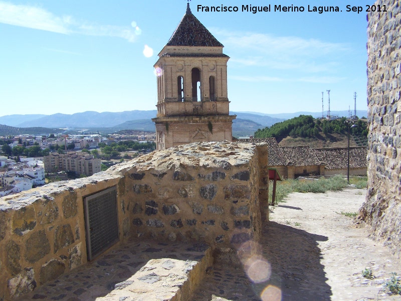 Castillo de Alcaudete - Castillo de Alcaudete. Puerta del Alczar islmico