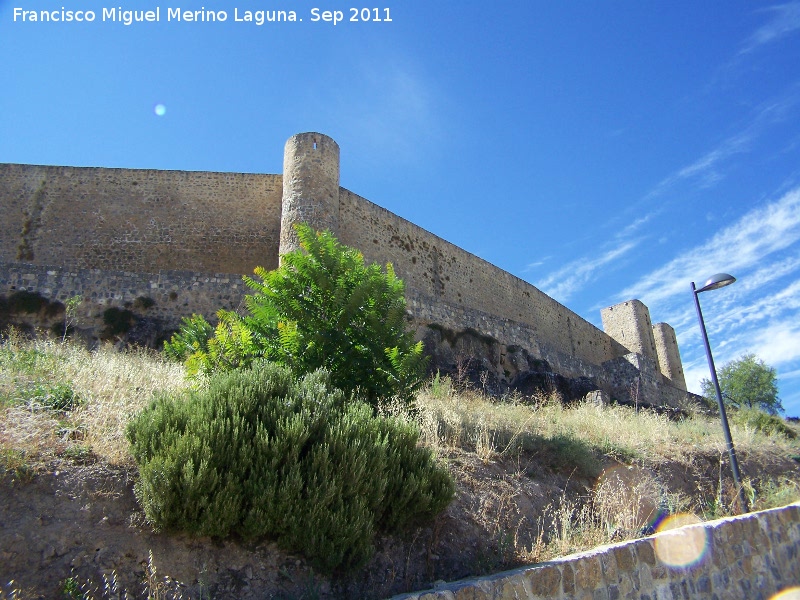Castillo de Alcaudete - Castillo de Alcaudete. Murallas