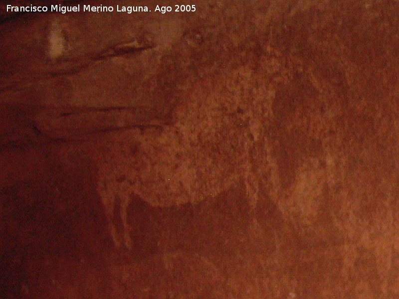 Pinturas rupestres del Abrigo de la Cocinilla del Obispo - Pinturas rupestres del Abrigo de la Cocinilla del Obispo. Toro superior izquierdo