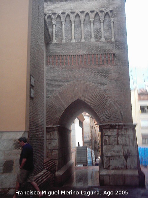 Iglesia de San Pedro - Iglesia de San Pedro. Arco apuntado
