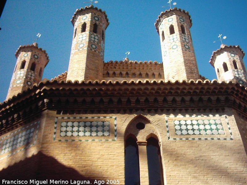 Iglesia de San Pedro - Iglesia de San Pedro. bside