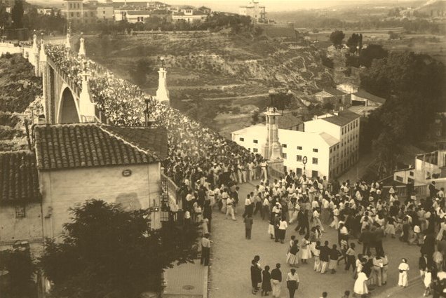 Viaducto Antiguo - Viaducto Antiguo. Foto antigua. En la fiesta de La Vaquilla