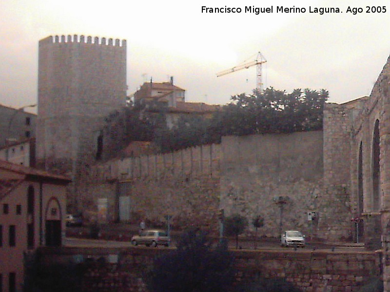 Muralla de Teruel - Muralla de Teruel. Al fondo el Torren Lombardera