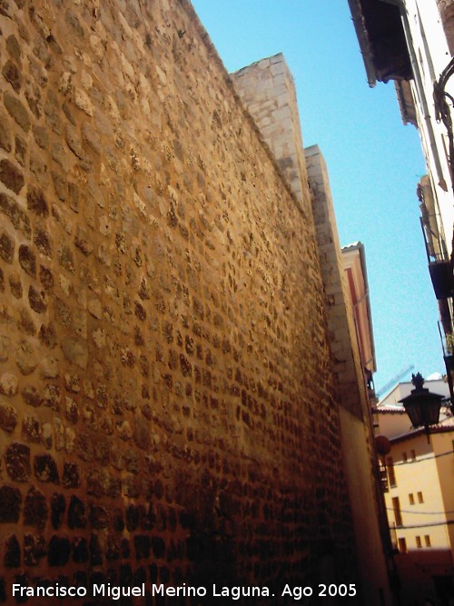 Muralla de Teruel - Muralla de Teruel. Intramuros el Torren Lombardera