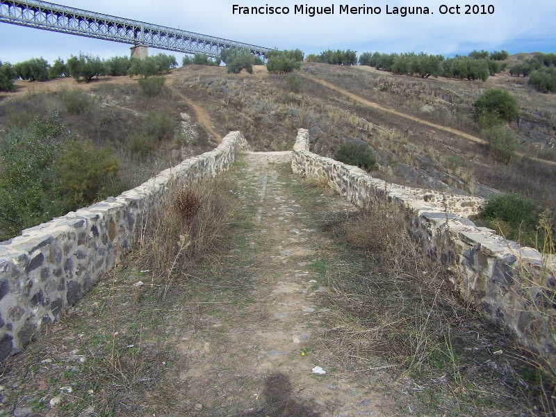 Puente medieval El Pontn - Puente medieval El Pontn. Calzada