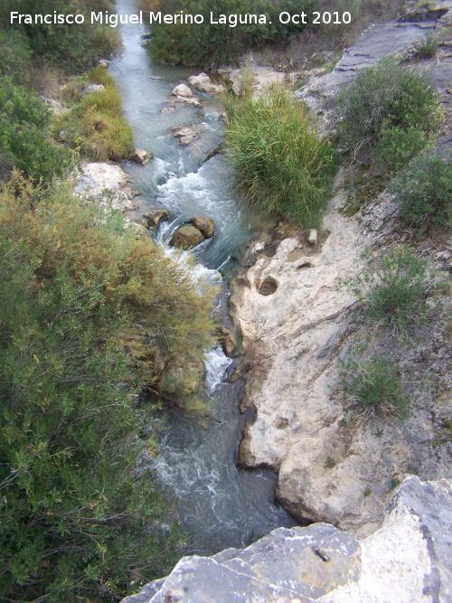 Puente medieval El Pontn - Puente medieval El Pontn. Altura desde el puente