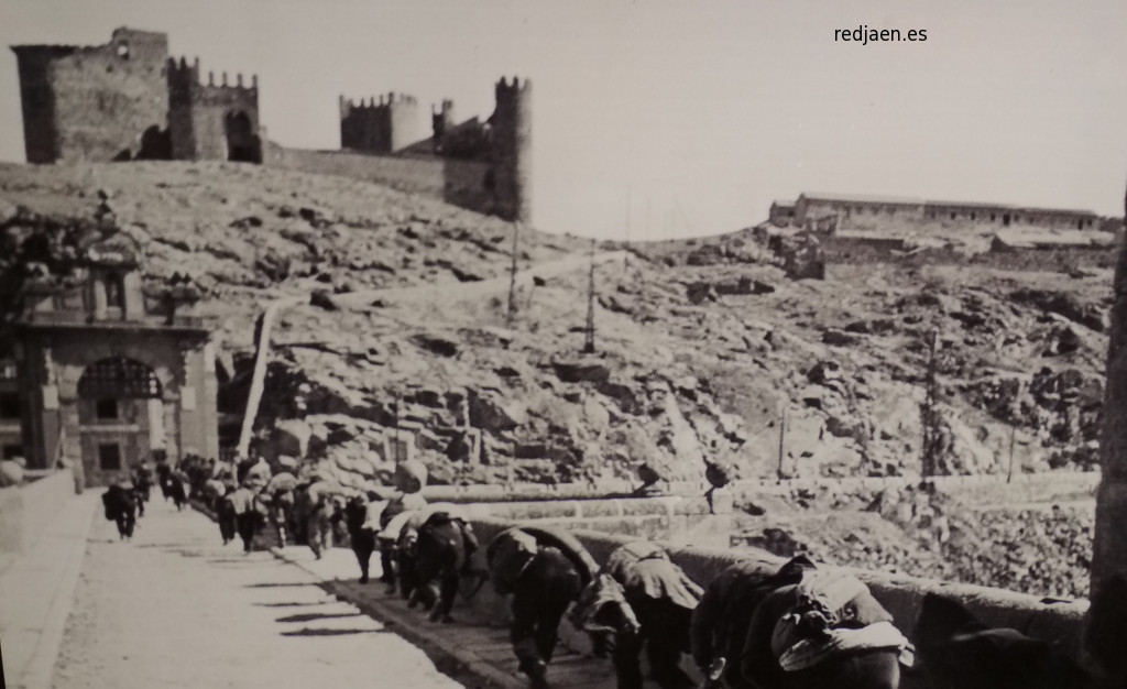 Alczar de Toledo - Alczar de Toledo. 1936. Fototeca del Museo del Ejrcito