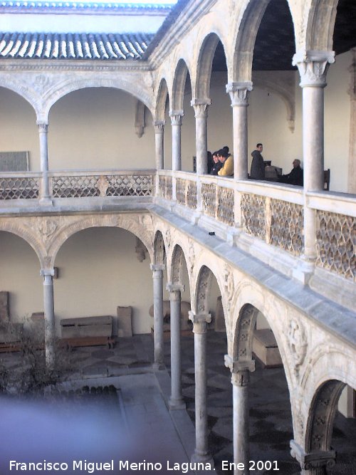 Hospital de la Santa Cruz - Hospital de la Santa Cruz. Patio