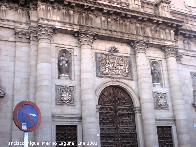 Iglesia de San Ildefonso - Iglesia de San Ildefonso. Portada