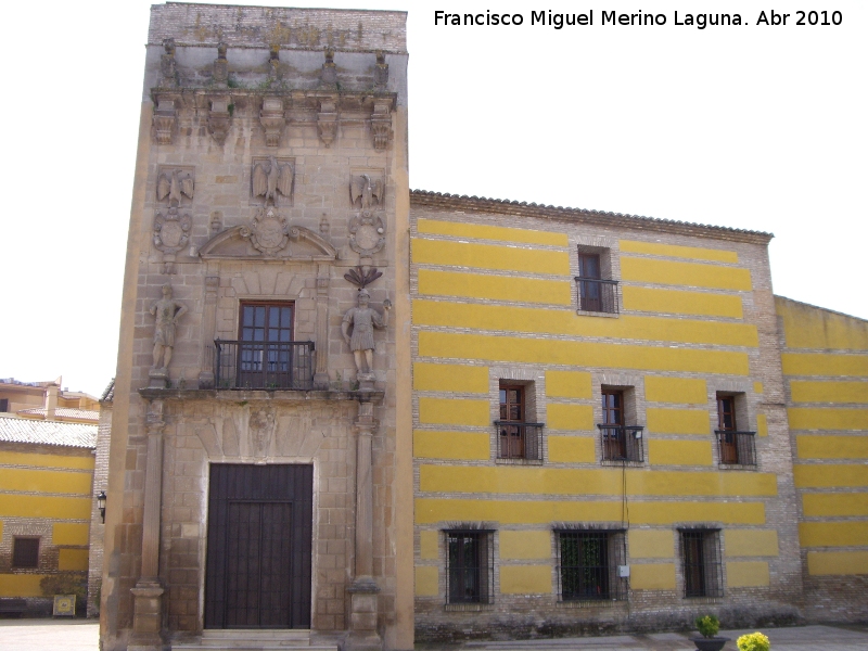 Palacio de los Nios de Don Gome - Palacio de los Nios de Don Gome. 