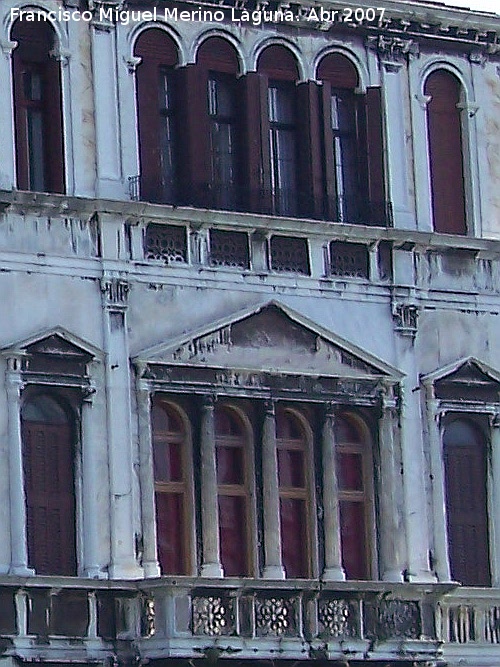 Palacio Contarini delle figure - Palacio Contarini delle figure. Balcones