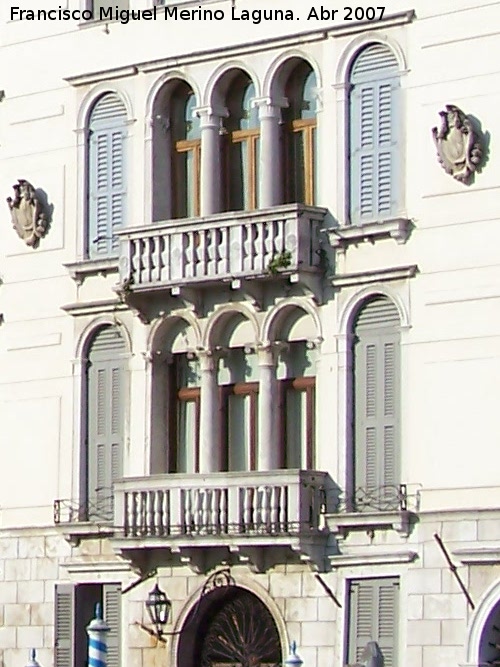 Palacio Bernardo Nani Lucheschi - Palacio Bernardo Nani Lucheschi. Balcones
