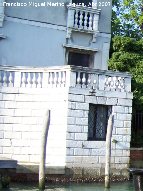 Palacio Molin balbi valdier della trezza - Palacio Molin balbi valdier della trezza. Balaustrada que da al canal