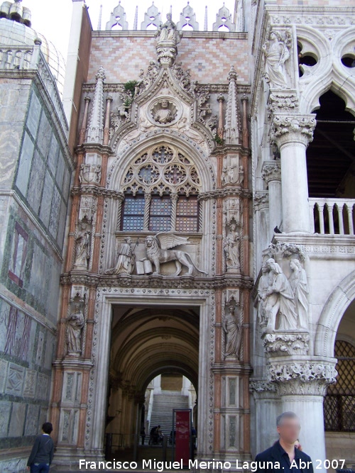 Palacio Ducal - Palacio Ducal. Entrada