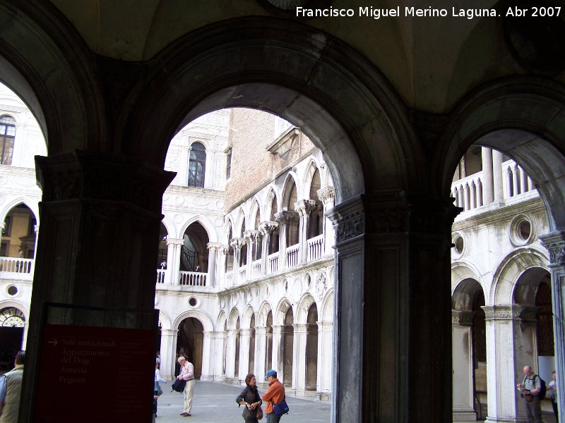 Palacio Ducal - Palacio Ducal. Patio