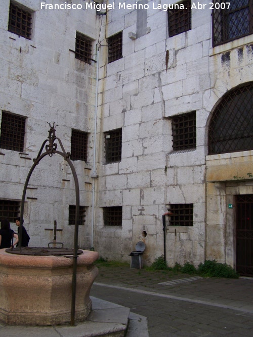 Palacio Ducal - Palacio Ducal. Patio de la crcel