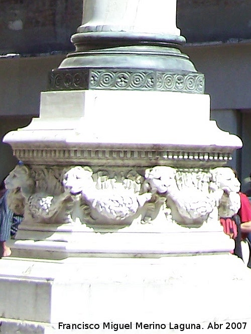 Columna de San Salvador - Columna de San Salvador. 