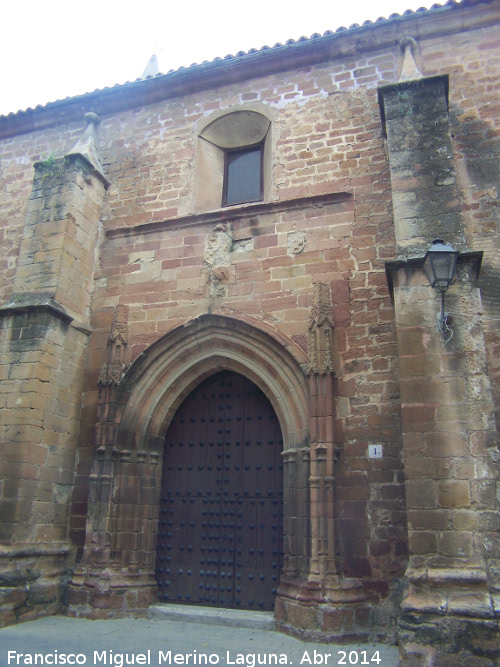 Iglesia de San Miguel - Iglesia de San Miguel. Portada lateral