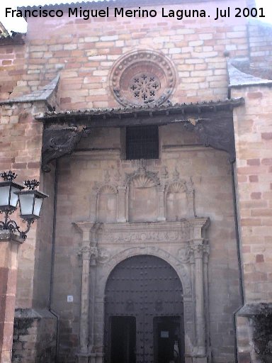 Iglesia de San Miguel - Iglesia de San Miguel. Portada principal
