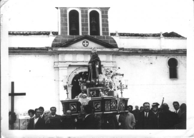 Iglesia de la Inmaculada Concepcin - Iglesia de la Inmaculada Concepcin. Foto antigua. Procesin de San Antn