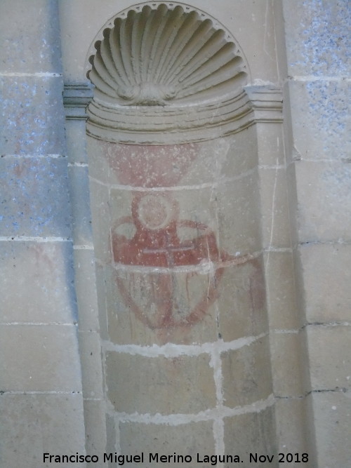 Catedral de Baeza. Fachada Principal - Catedral de Baeza. Fachada Principal. Restos de frescos en una hornacina
