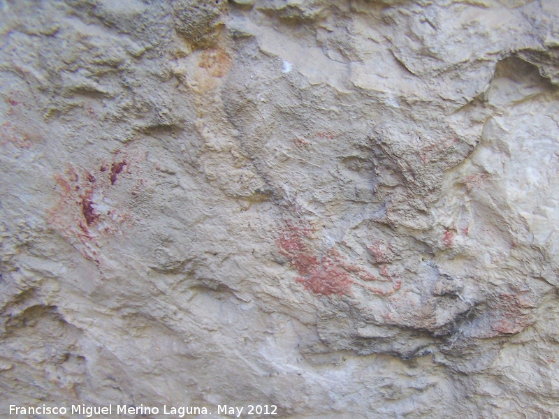 Pinturas rupestres de la Caada de la Corcuela - Pinturas rupestres de la Caada de la Corcuela. Manchas de la parte derecha