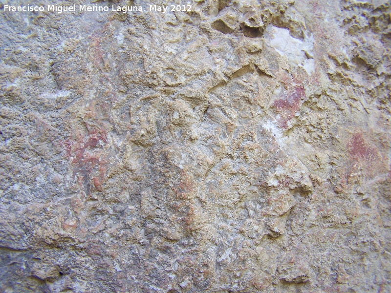 Pinturas rupestres de la Caada de la Corcuela - Pinturas rupestres de la Caada de la Corcuela. Manchas de color rojo