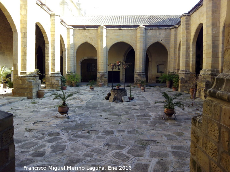 Catedral de Baeza. Claustro - Catedral de Baeza. Claustro. 