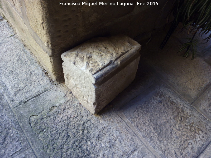 Catedral de Baeza. Claustro - Catedral de Baeza. Claustro. Friso