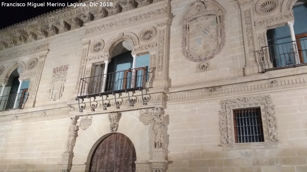 Ayuntamiento de Baeza - Ayuntamiento de Baeza. De noche