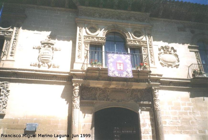 Ayuntamiento de Baeza - Ayuntamiento de Baeza. Puerta de la Casa de Justicia