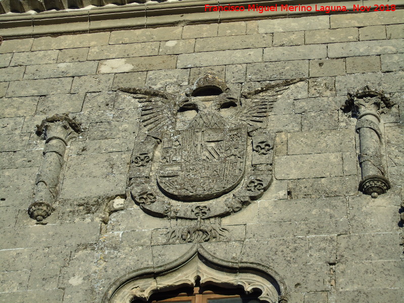 Casa Consistoriales Alta - Casa Consistoriales Alta. Escudo de la fachada