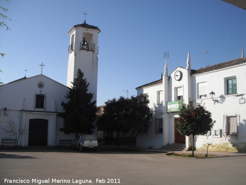 Plaza Guadaln - Plaza Guadaln. Iglesia y Hogar del Jubilado San Isidro