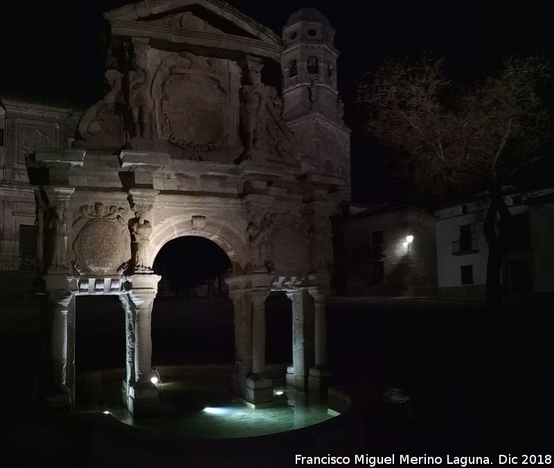 Fuente de Santa Mara - Fuente de Santa Mara. De noche