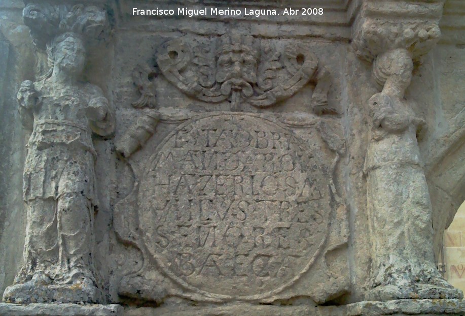 Fuente de Santa Mara - Fuente de Santa Mara. Inscripcin izquierda que da hacia la Catedral