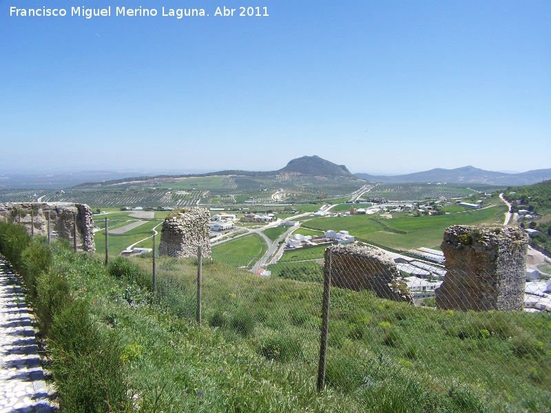 Muralla - Muralla. Torren VII, torren VI y el quiebro de la muralla