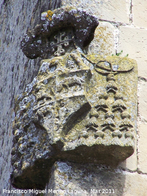 Iglesia del Salvador - Iglesia del Salvador. Escudo de la esquina izquierda del campanario