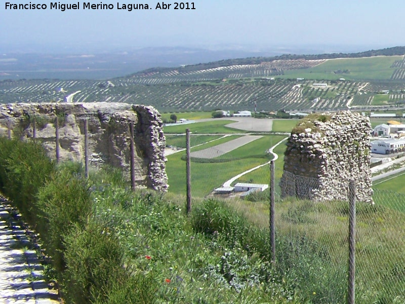 Muralla. Torren VI - Muralla. Torren VI. Con el quiebro de la muralla a su izquierda