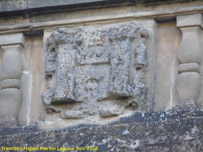 Alhndiga - Alhndiga. Escudo de Baeza