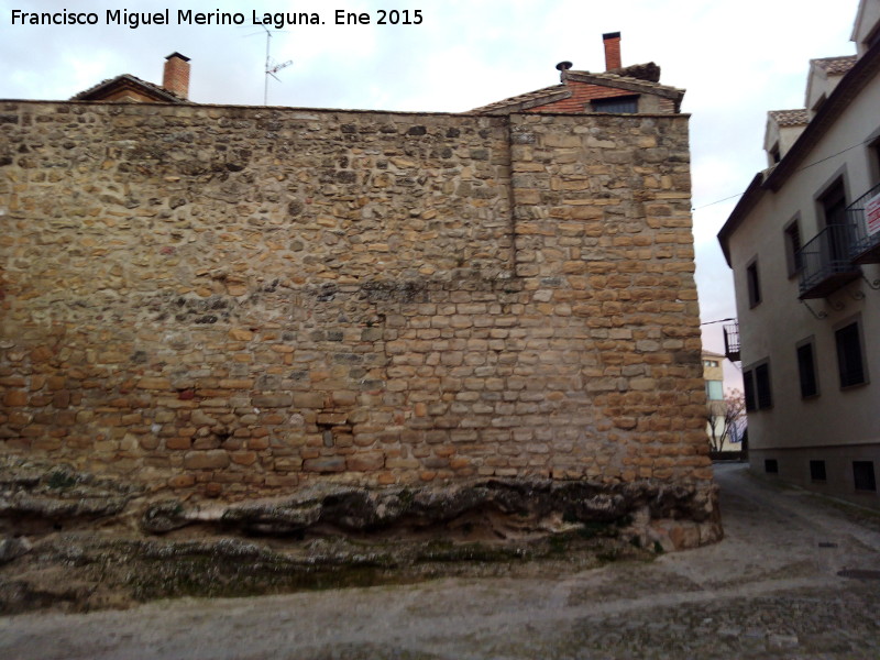 Muralla del Torrico - Muralla del Torrico. Terminacin de las murallas en la Plaza Requena