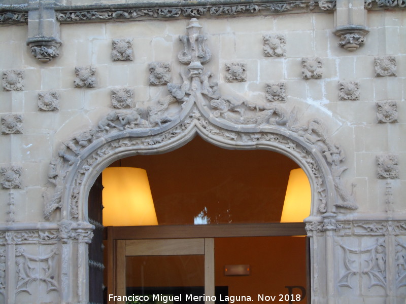 Palacio de Jabalquinto - Palacio de Jabalquinto. Puerta