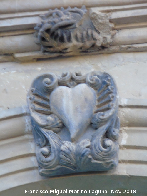 Palacio de Jabalquinto - Palacio de Jabalquinto. Espinas y corazn de Cristo