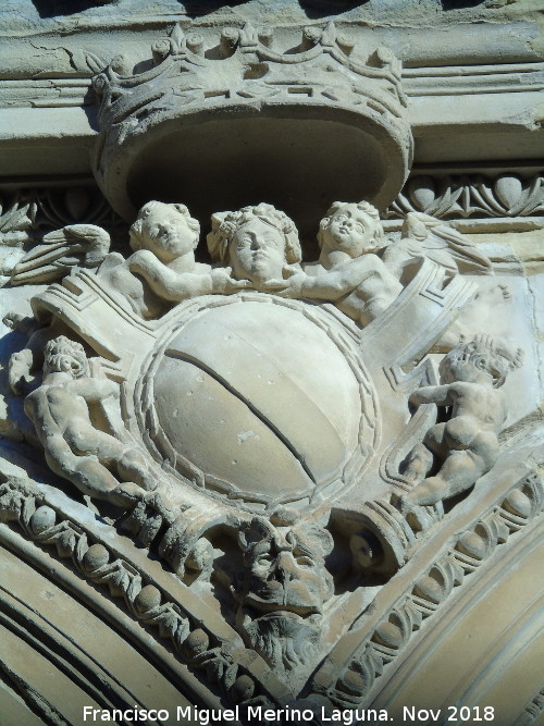 Palacio de Jabalquinto - Palacio de Jabalquinto. Escudo de la galera alta