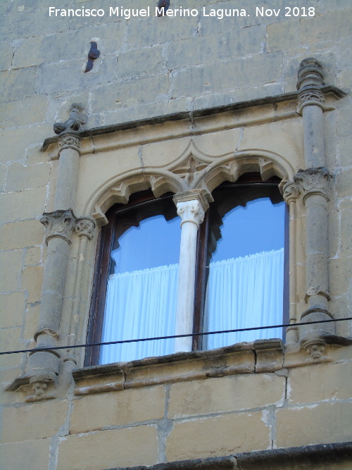 Palacio de los Salcedo - Palacio de los Salcedo. Ventana con parteluz