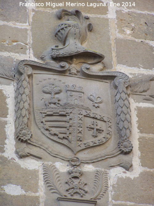 Palacio de Rubn Ceballos - Palacio de Rubn Ceballos. Escudo derecho